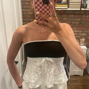 Strapless size small summery top